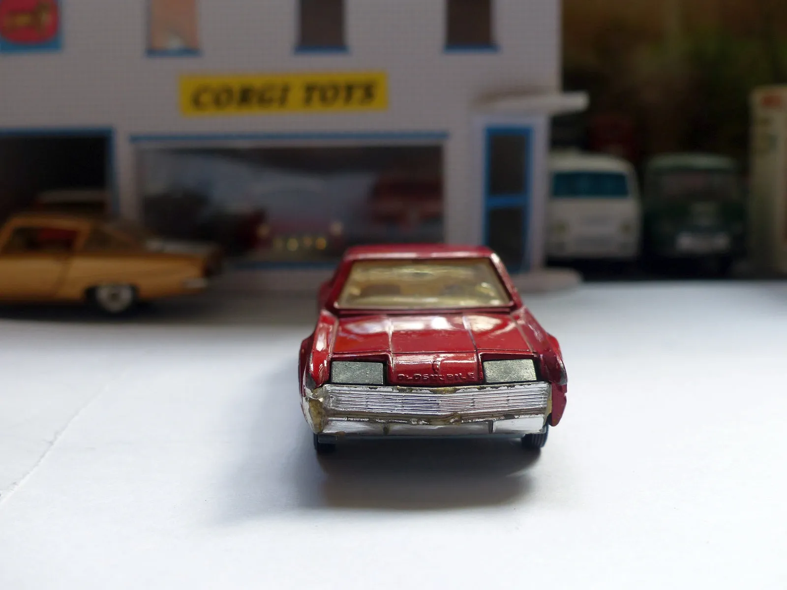 276 Oldsmobile Toronado in metallic red