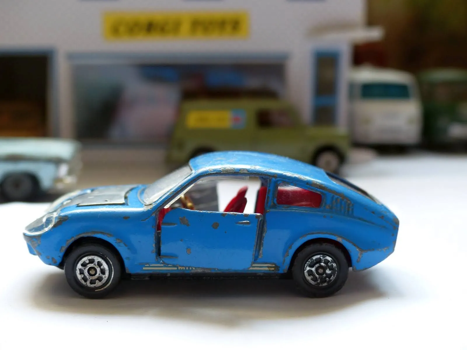 305 Mini Marcos GT850 *in blue* (damaged)