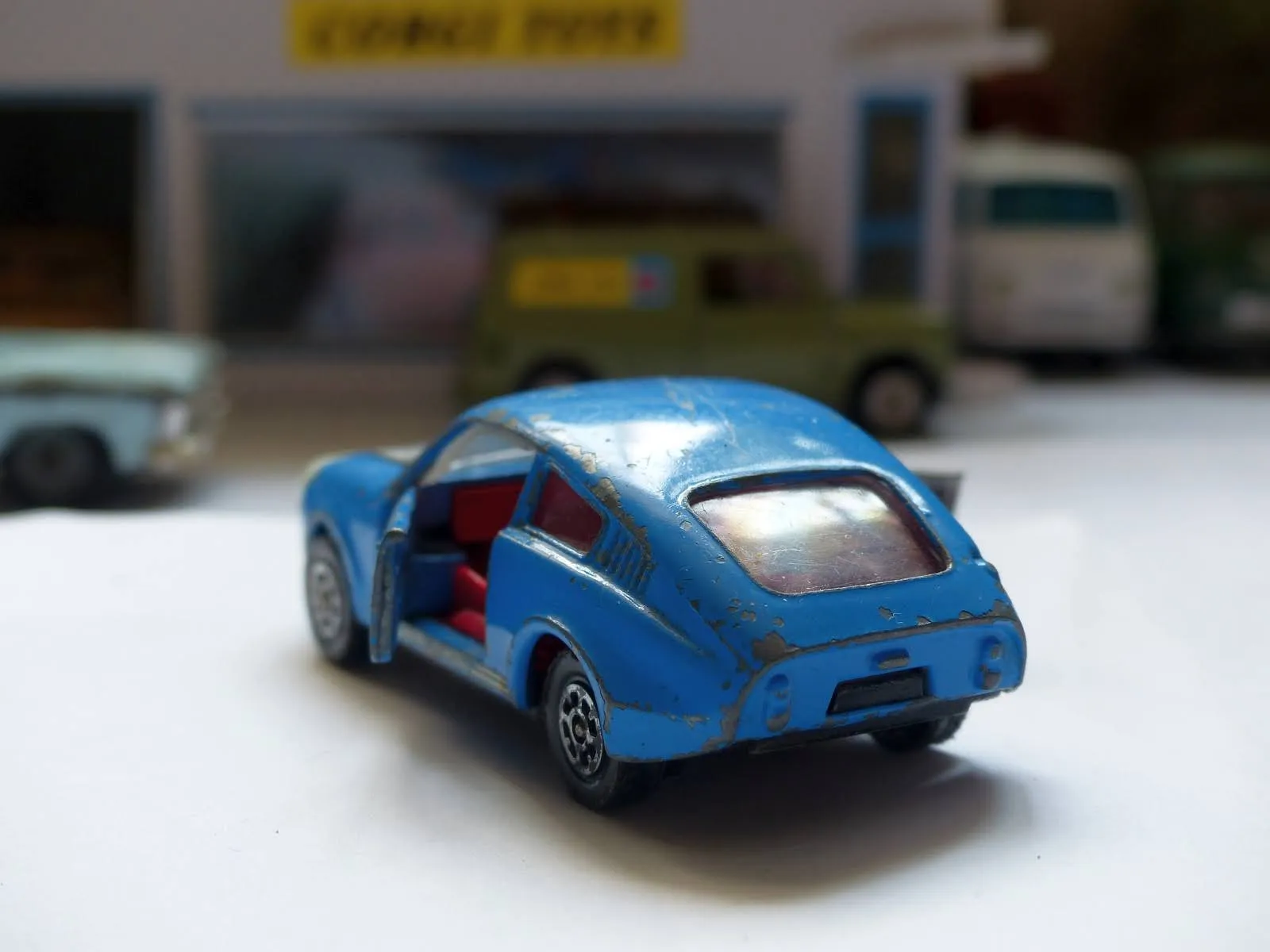 305 Mini Marcos GT850 *in blue* (damaged)