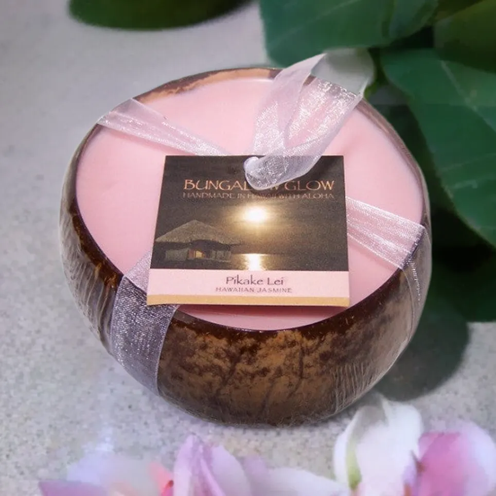 Bubble Shack Hawaii - Bungalow Glow Pikake Lei Coconut Shell Candle