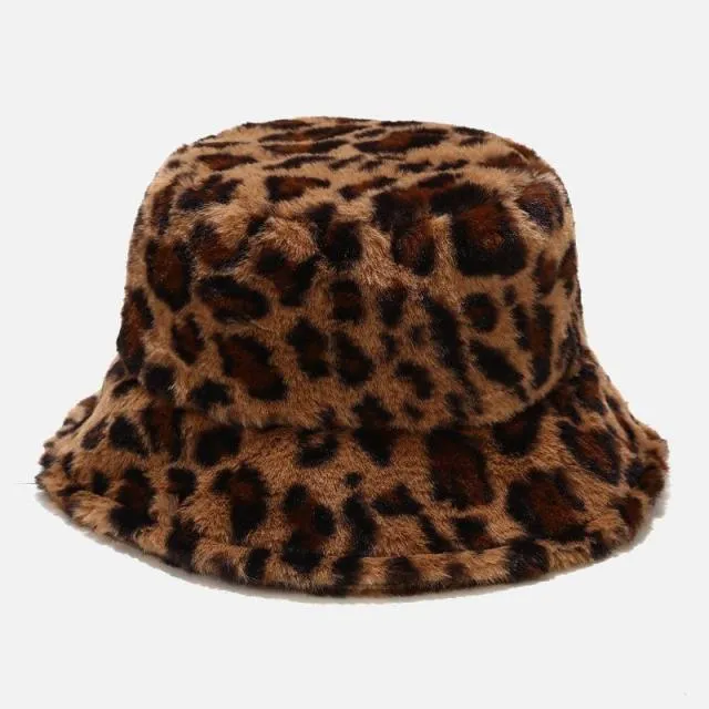 Fluffy Leopard Bucket Hag