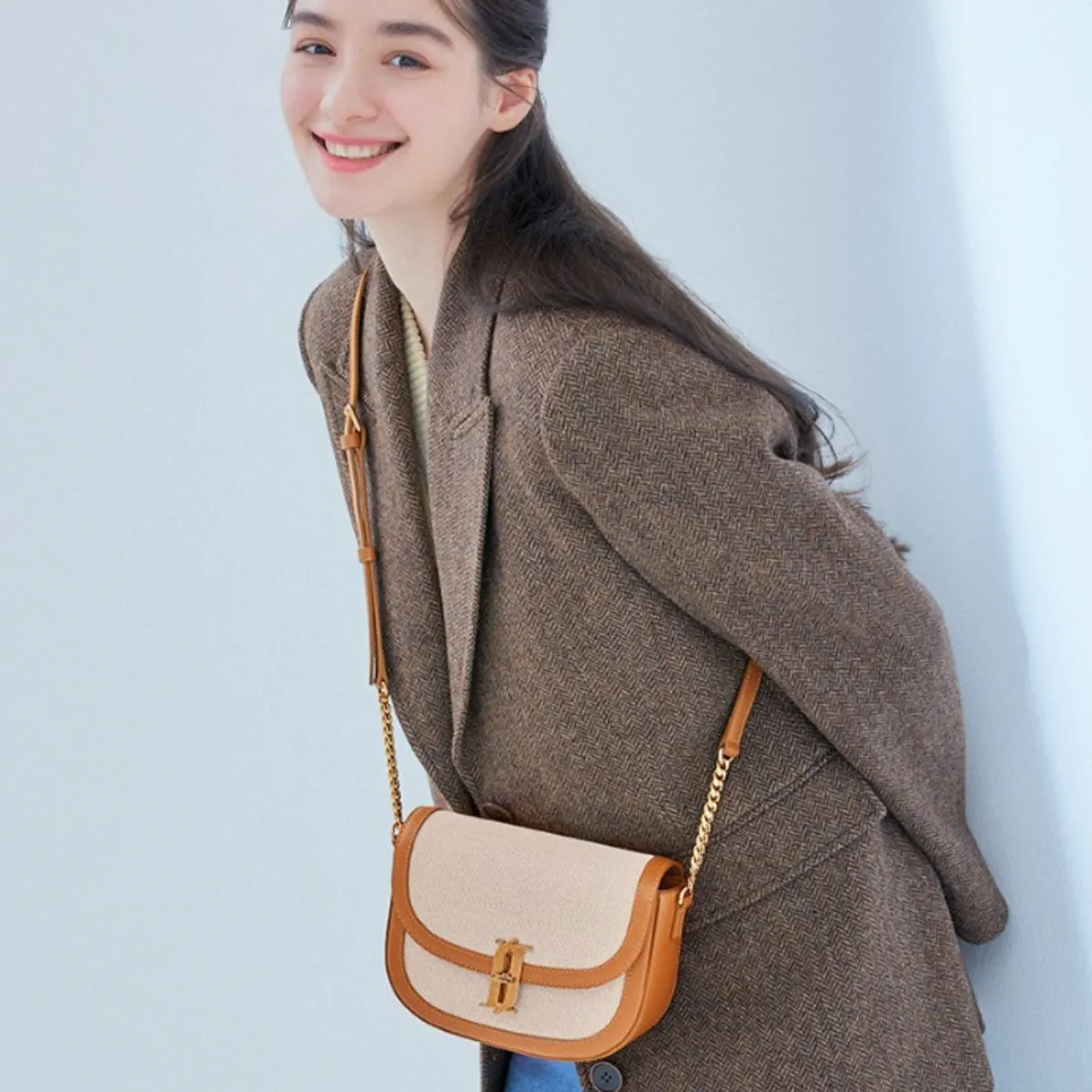 J.ESTINA JOELLE Canvas SM Cross TA Crossbody Bag  Shoulder Bag  Canvas Tanned Leather Combi Park Min-young Bag / from Seoul, Korea