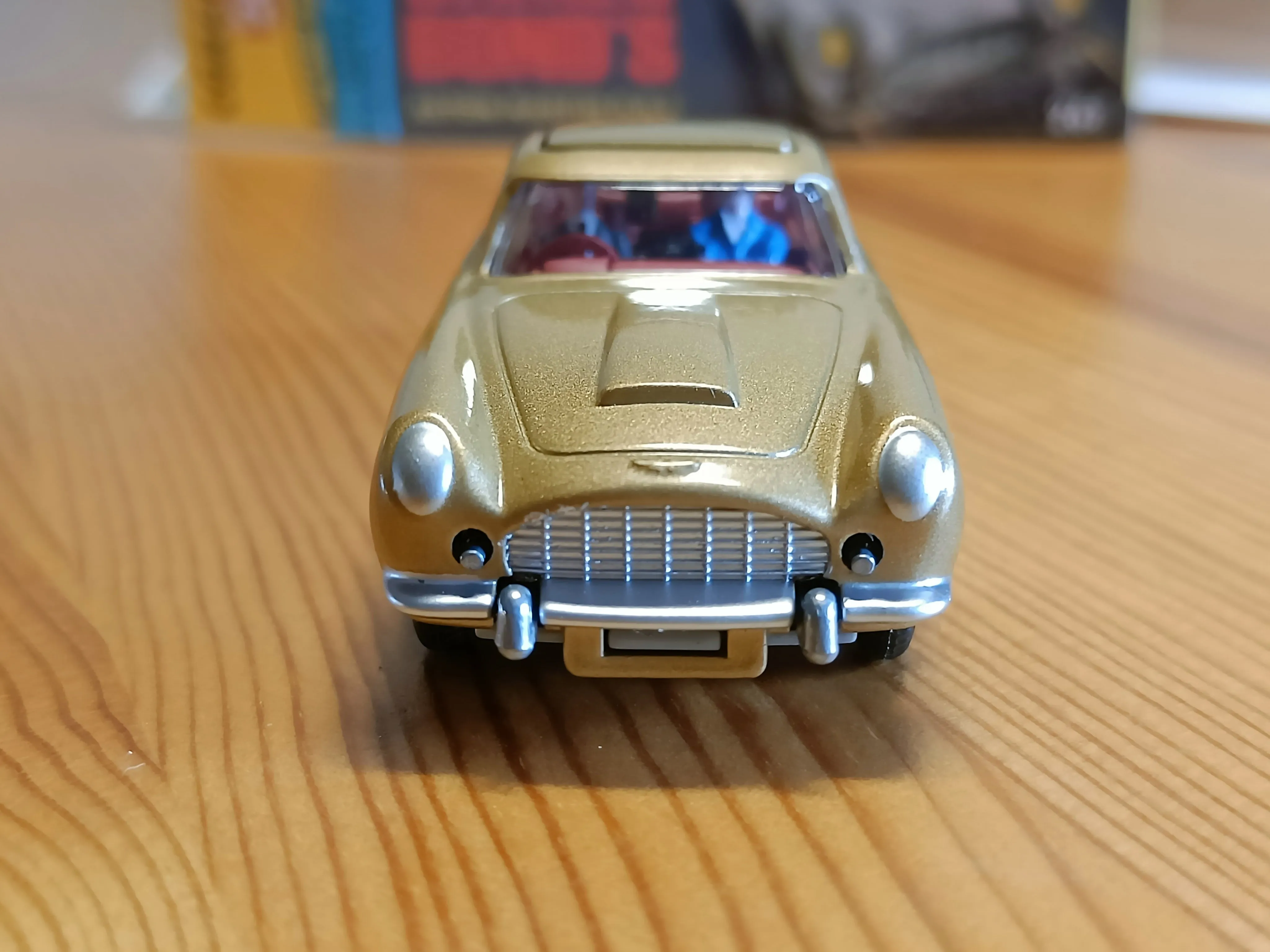 R261 James Bond Aston Martin DB5 - 2022 second reissue