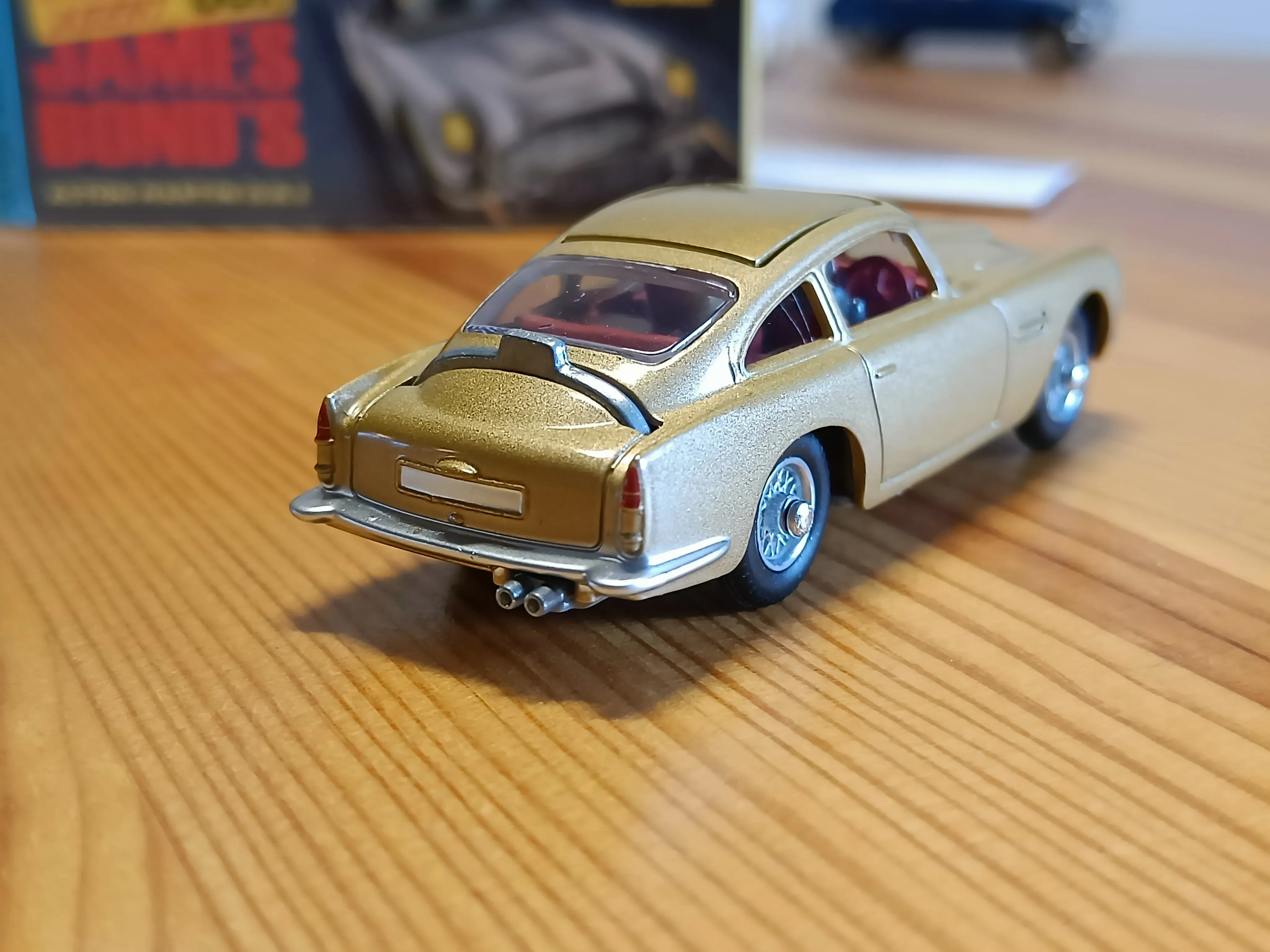 R261 James Bond Aston Martin DB5 - 2022 second reissue