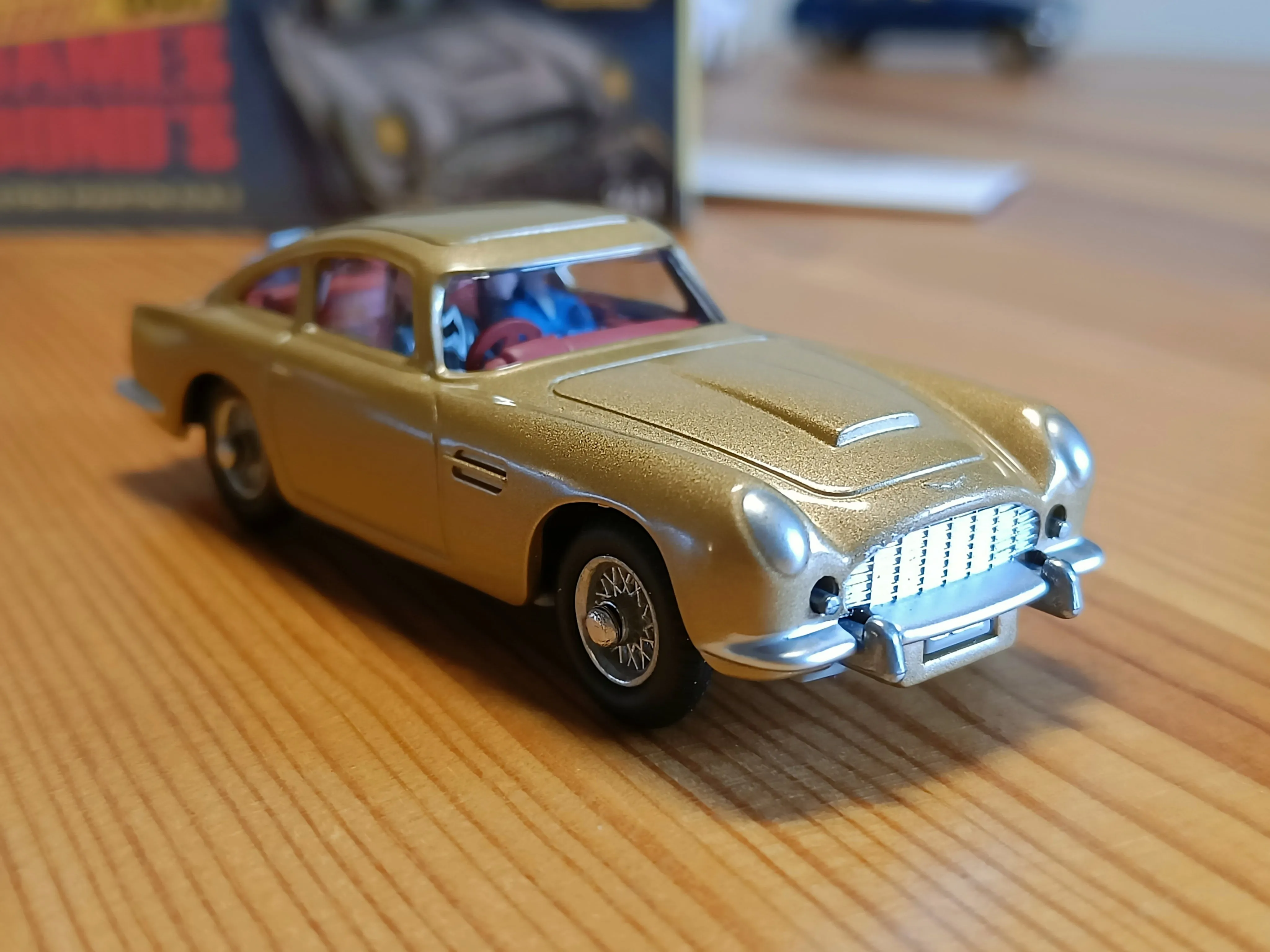 R261 James Bond Aston Martin DB5 - 2022 second reissue