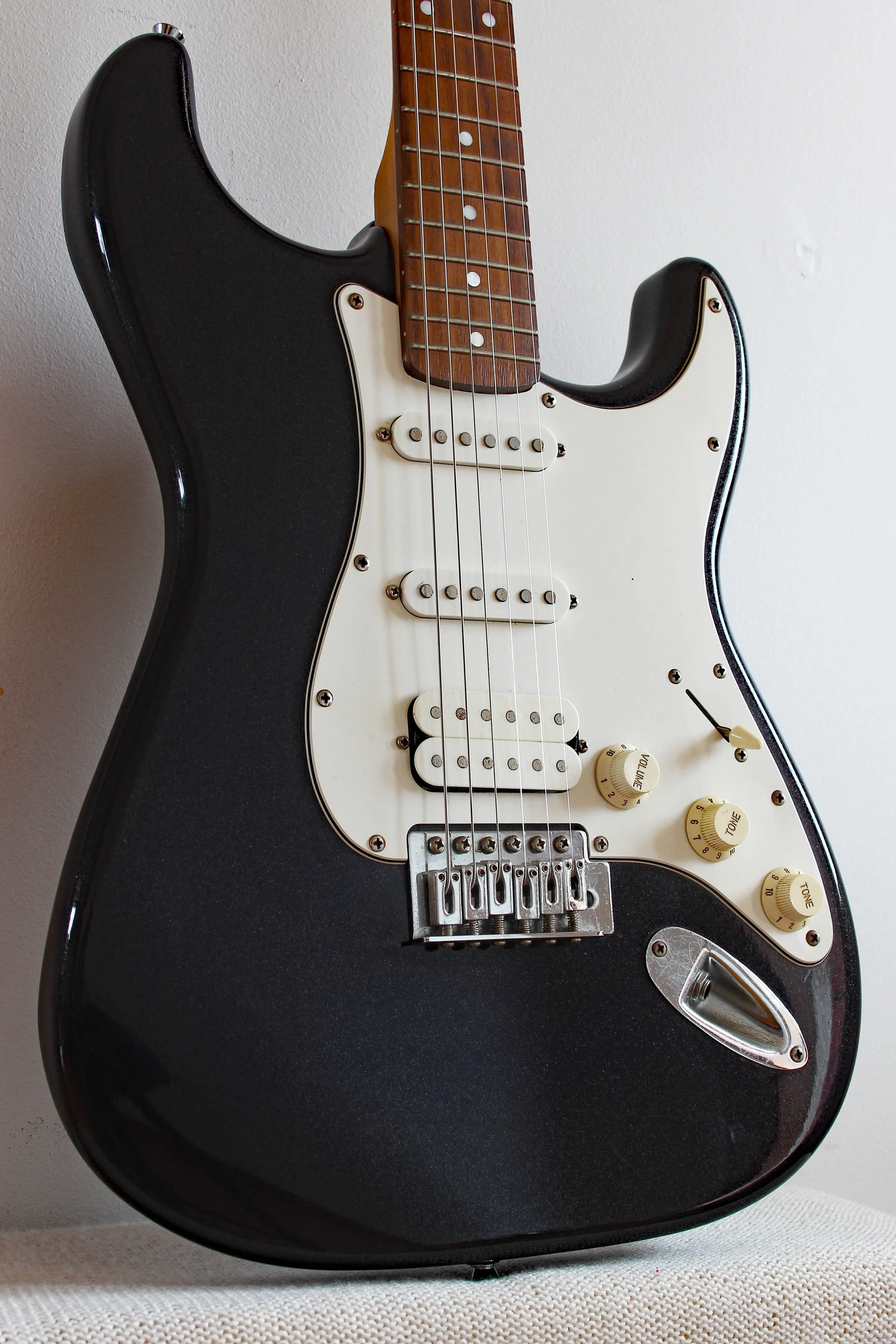 Used Squier Stratocaster HSS California Series Black Sparkle