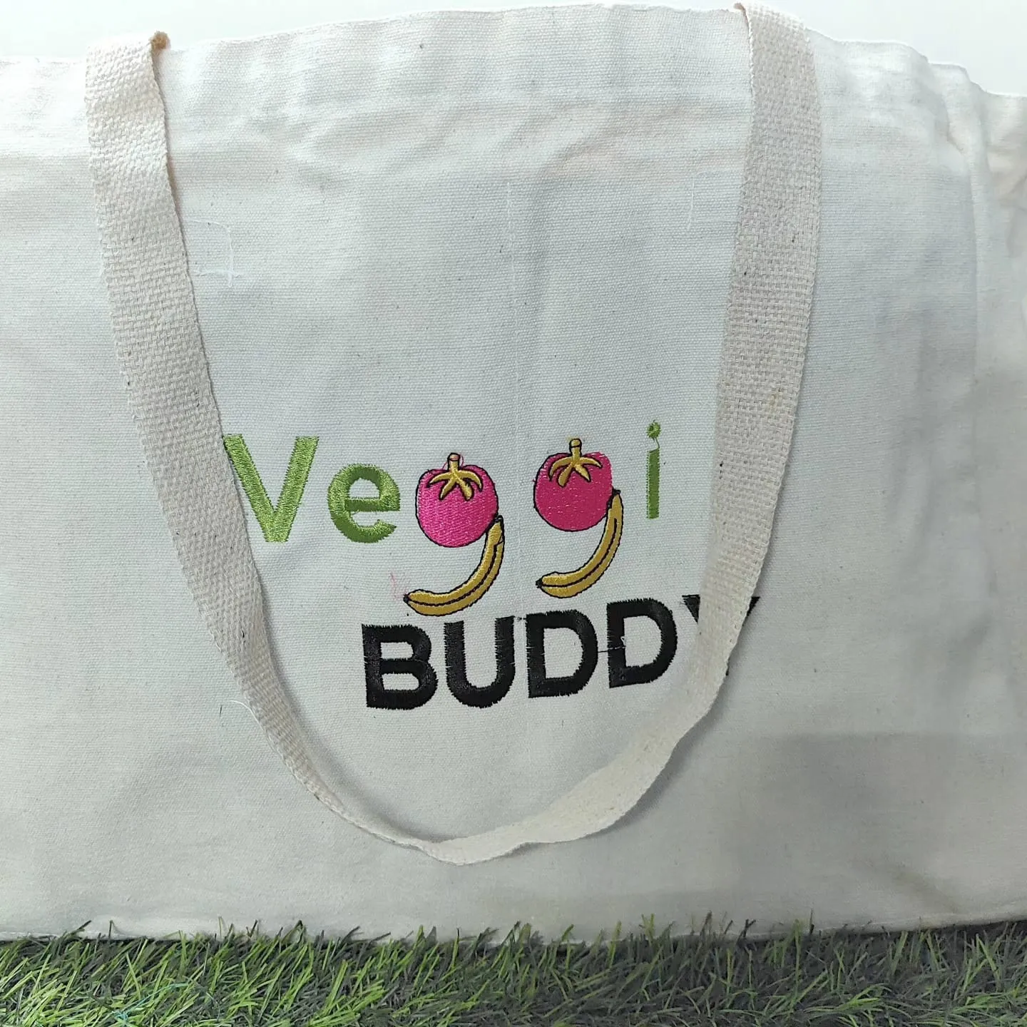 Veggie Buddy - Eco Friendly Canvas Bag with 6 pockets